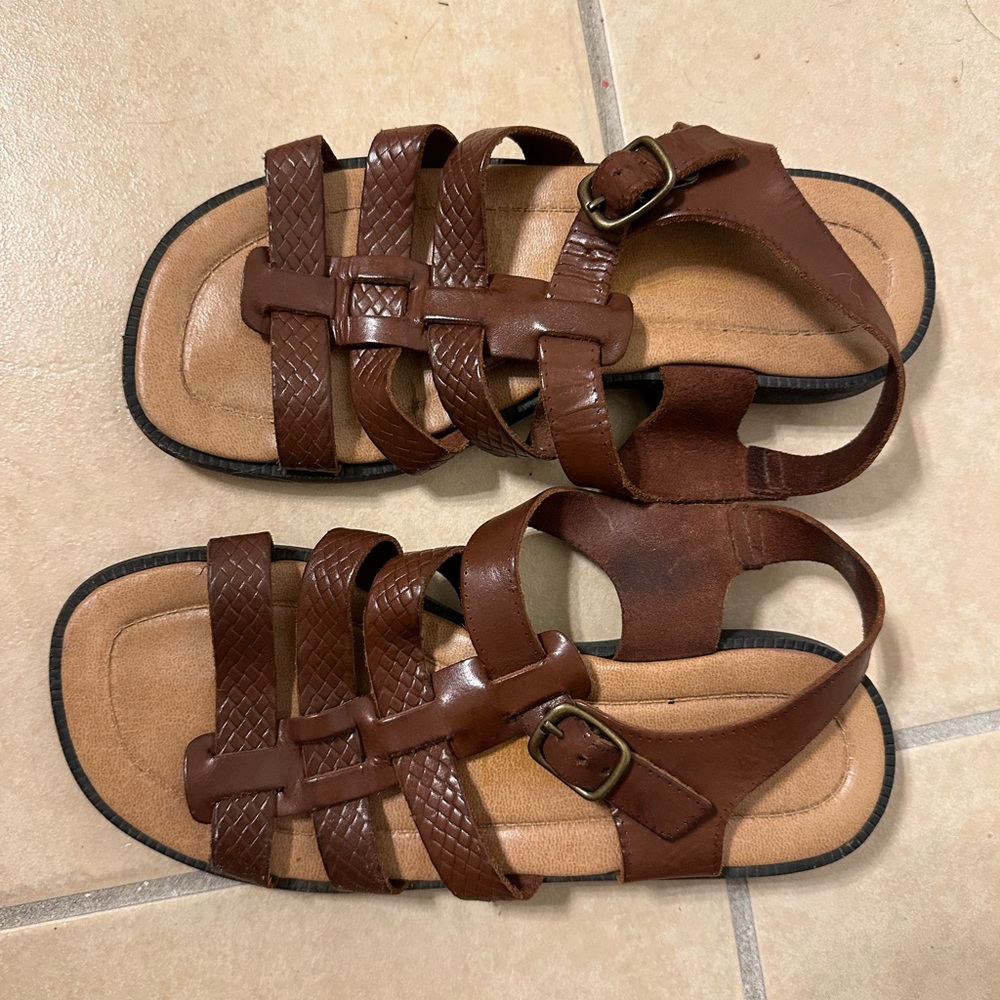 Leather sandals